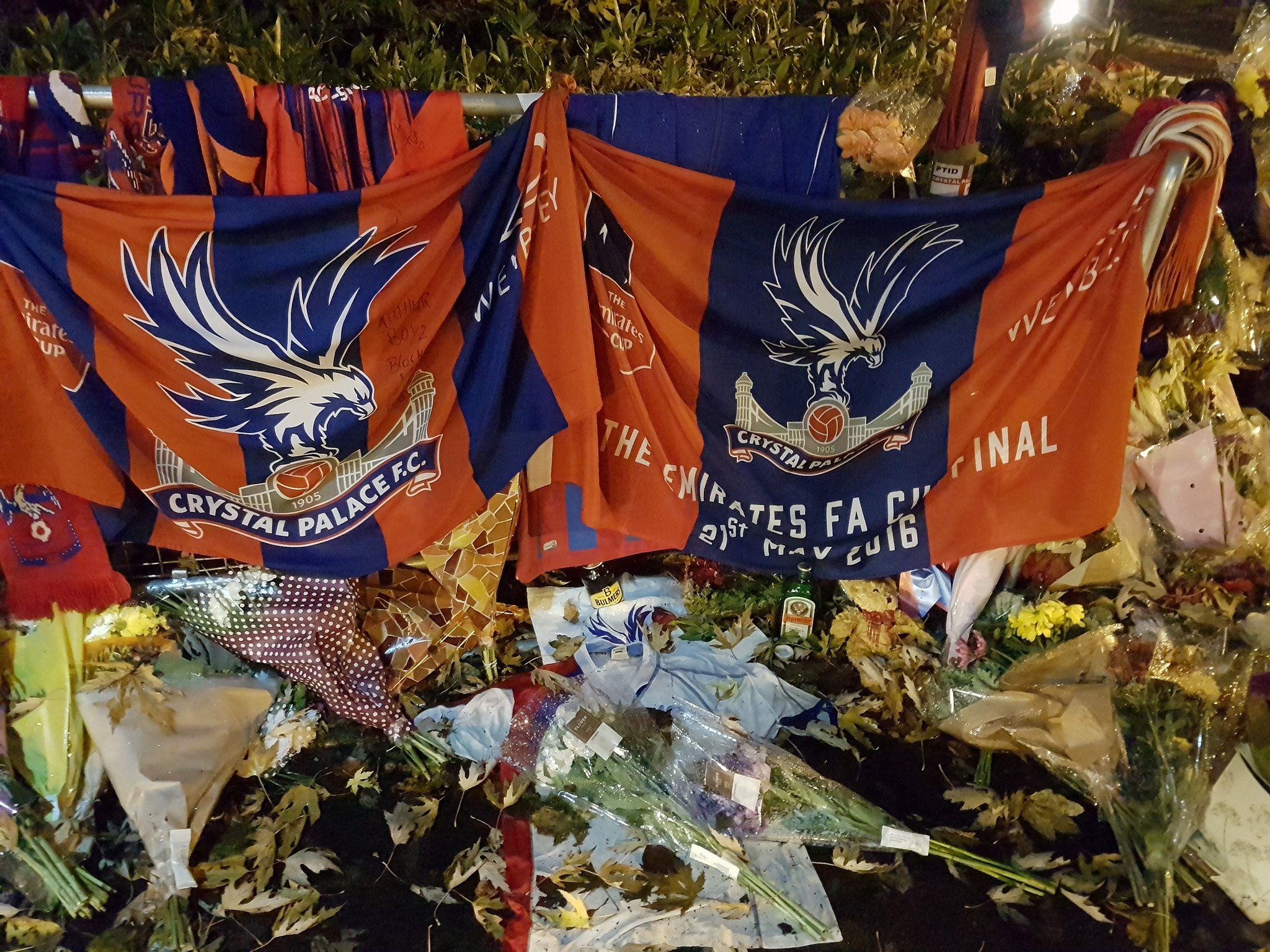 Floral tributes in Sandilands